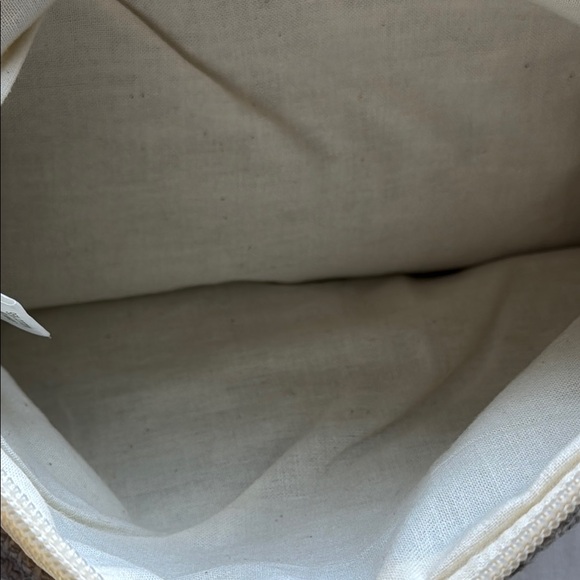 Chic Woven Eye Design Clutch - Picture 4 of 5